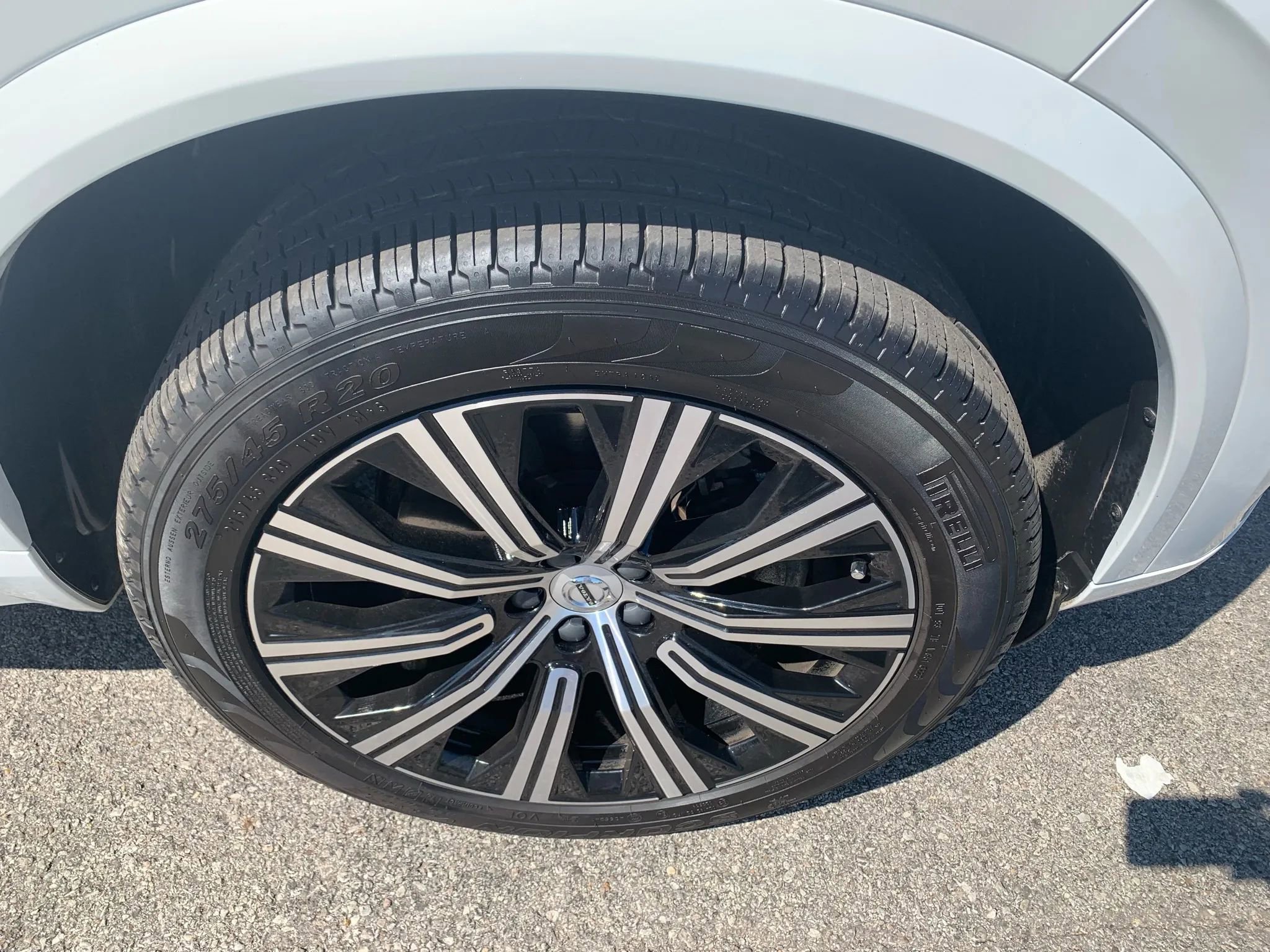 Used 2023 Volvo XC90 B5 Core w/ Protection Package Premier image 22