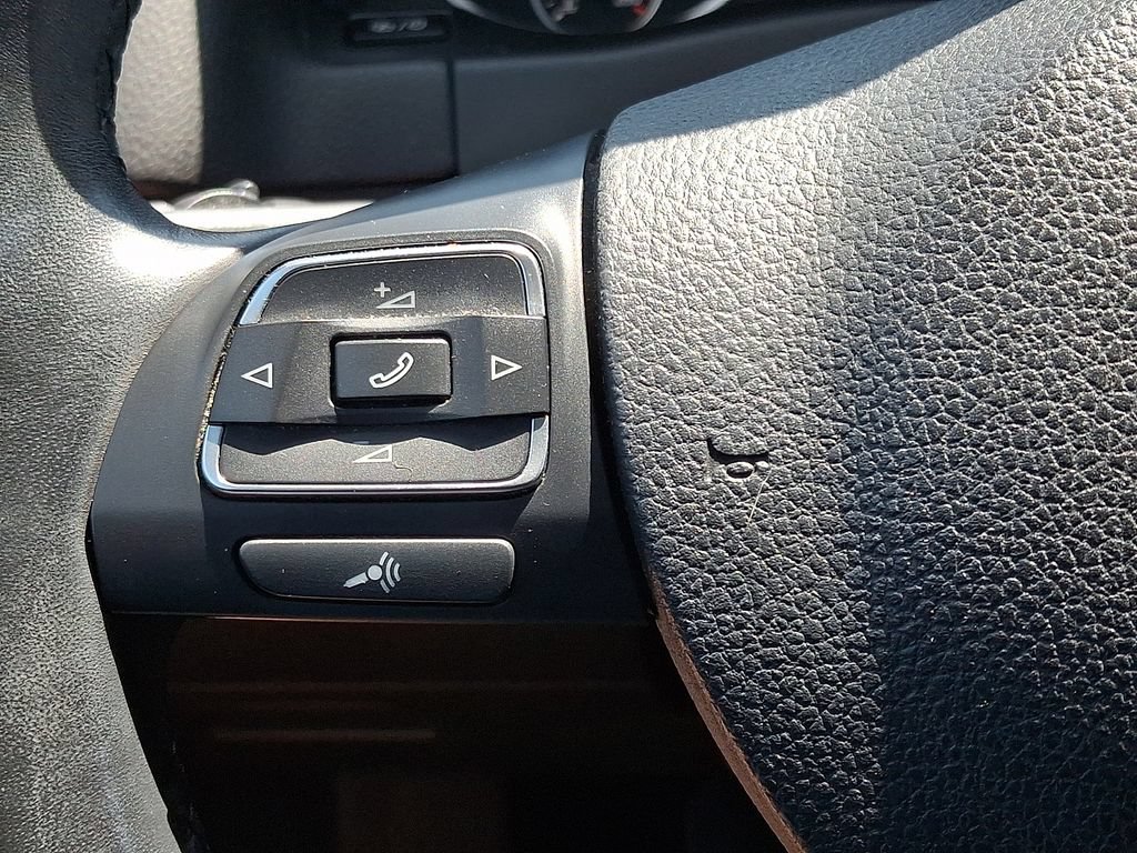 Used 2015 Volkswagen Tiguan SE AWD/4WD image 21