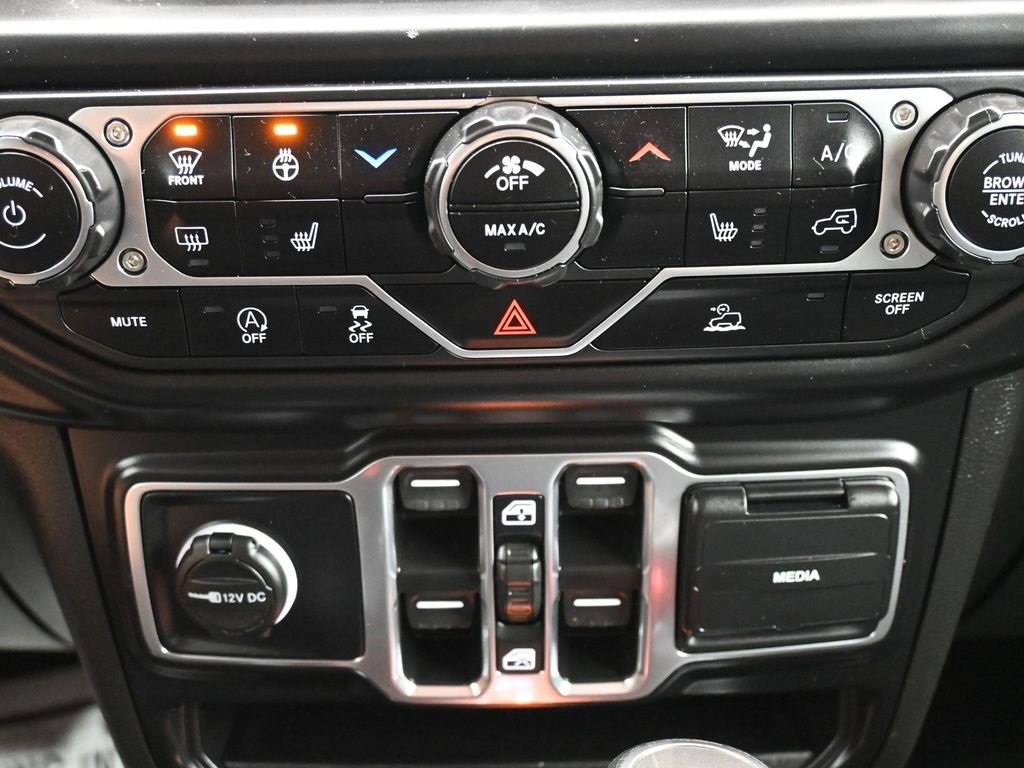 Certified 2022 Jeep Gladiator Willys image 23