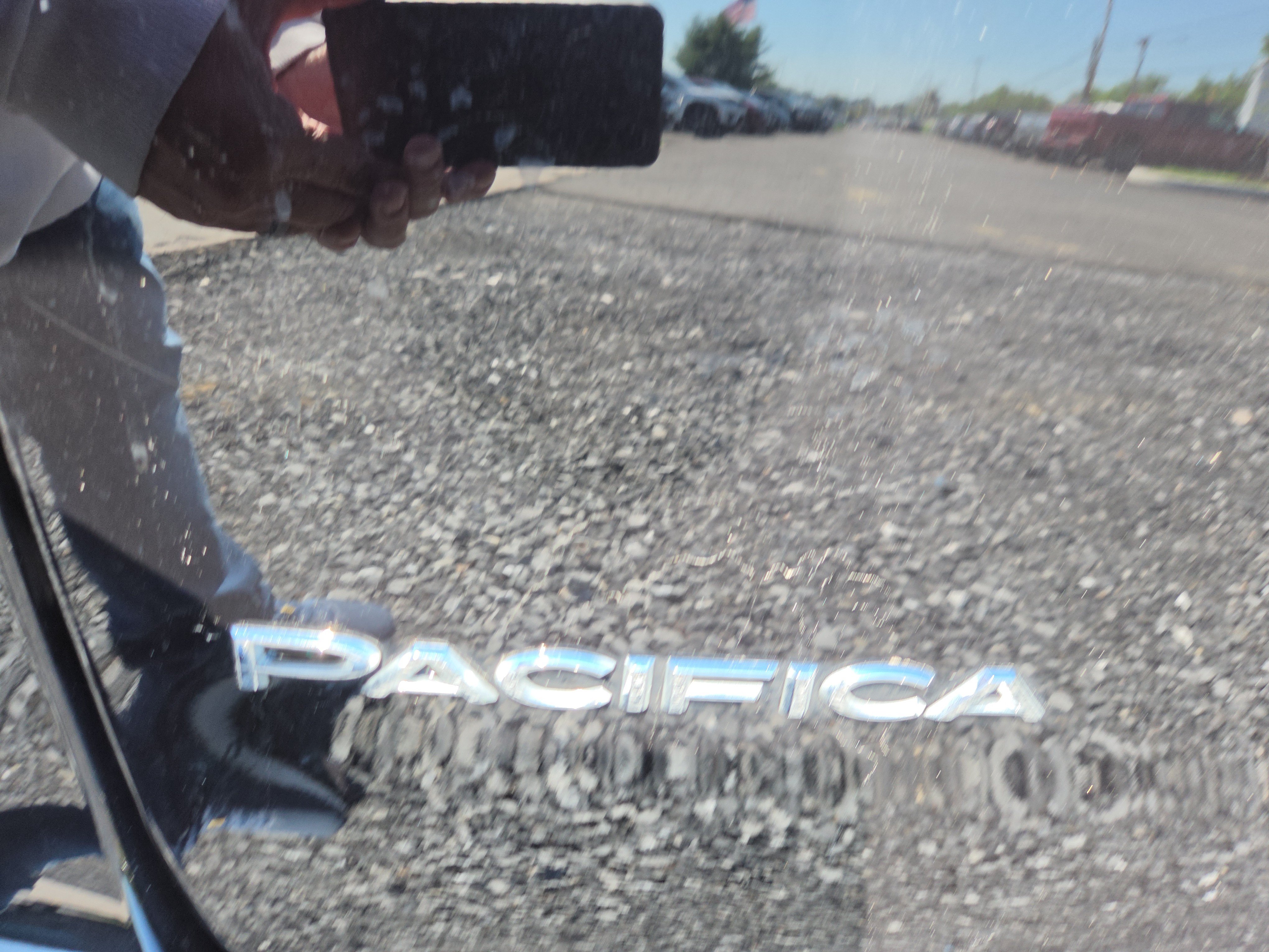 Used 2025 Chrysler Pacifica Select FWD image 25