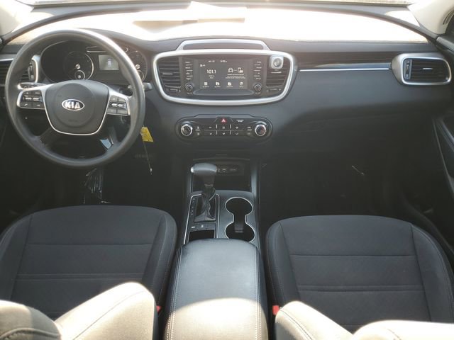 Used 2019 Kia Sorento LX image 8