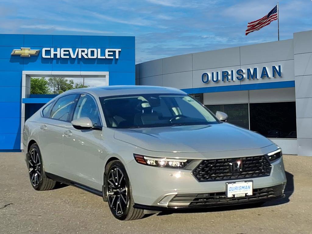 Used 2023 Honda Accord Touring image 1