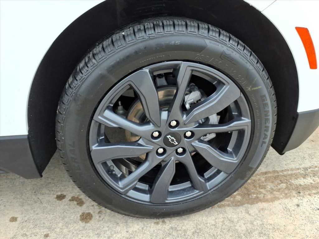 Used 2024 Chevrolet Equinox RS w/ RS Leather Package image 9