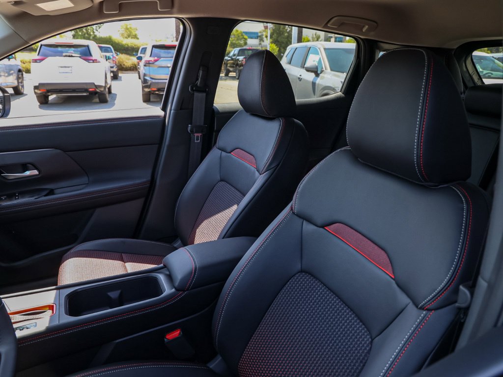 New 2026 Nissan Kicks SR FWD image 16