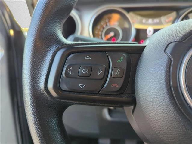 Used 2020 Jeep Gladiator Sport image 16