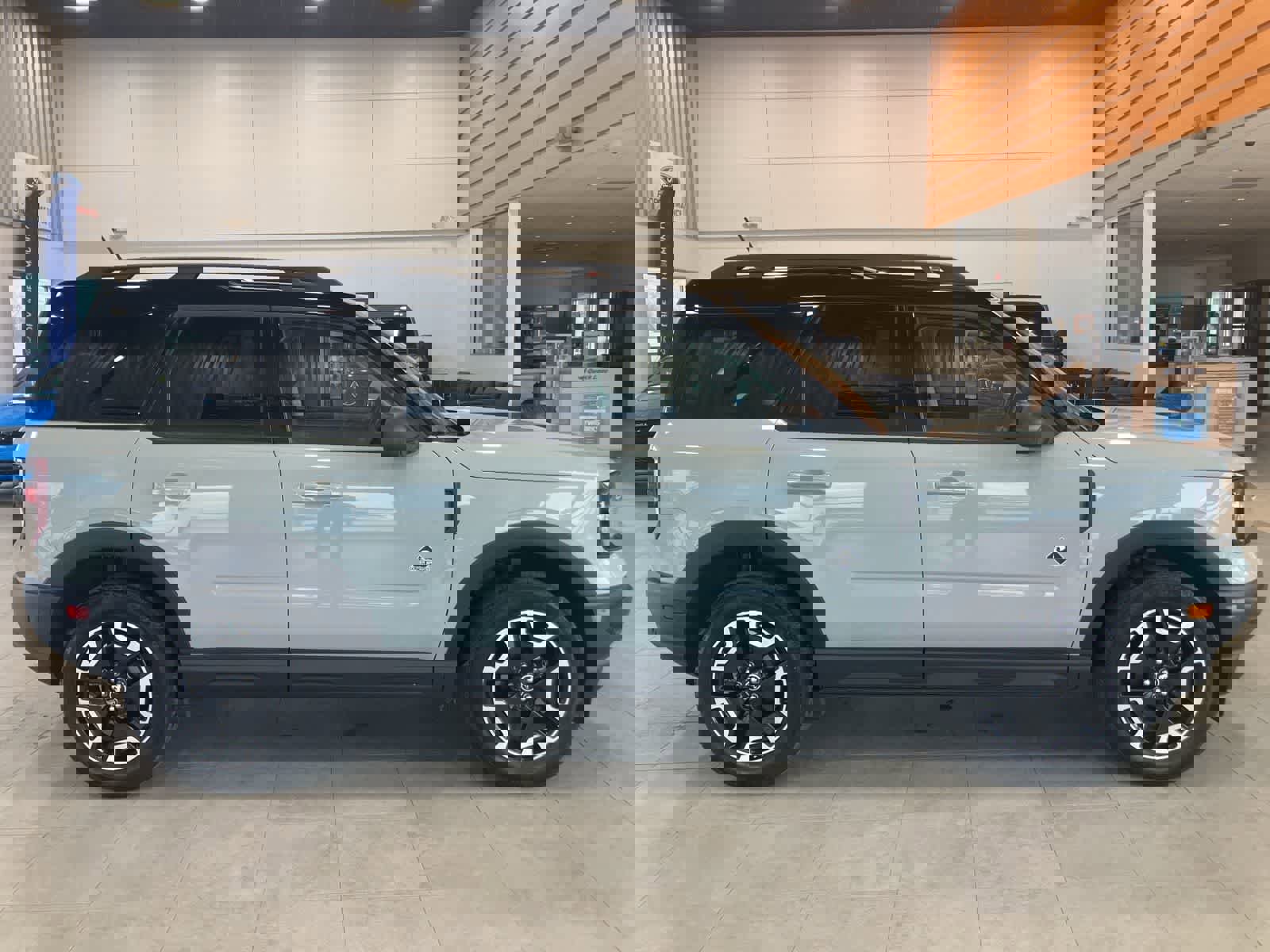 Used 2023 Ford Bronco Sport Outer Banks image 4