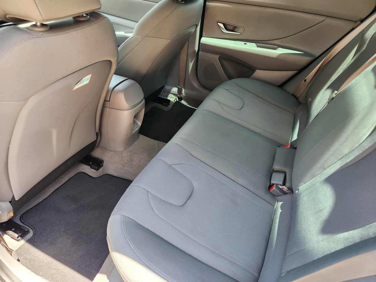 Certified 2025 Hyundai Elantra SE FWD image 28