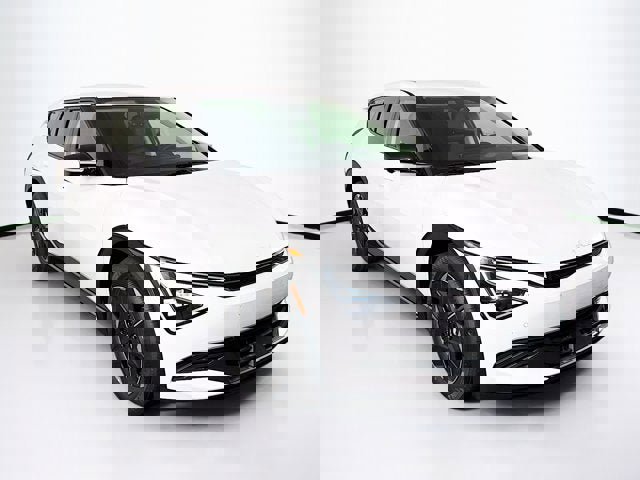 New 2025 Kia EV6 Light w/ Light LR Technology Package image 3