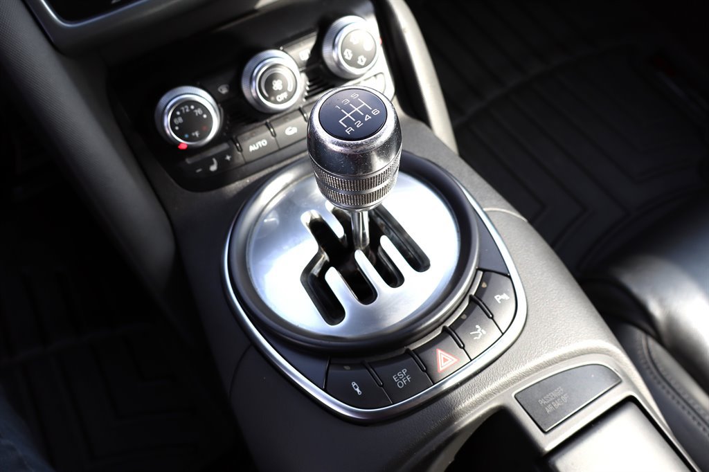 Used 2010 Audi R8 V8 AWD/4WD image 35