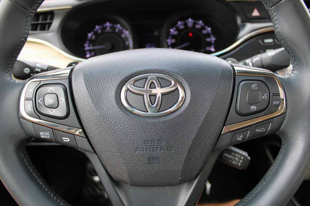 Used 2016 Toyota Avalon Limited w/ Protection Package FWD image 16