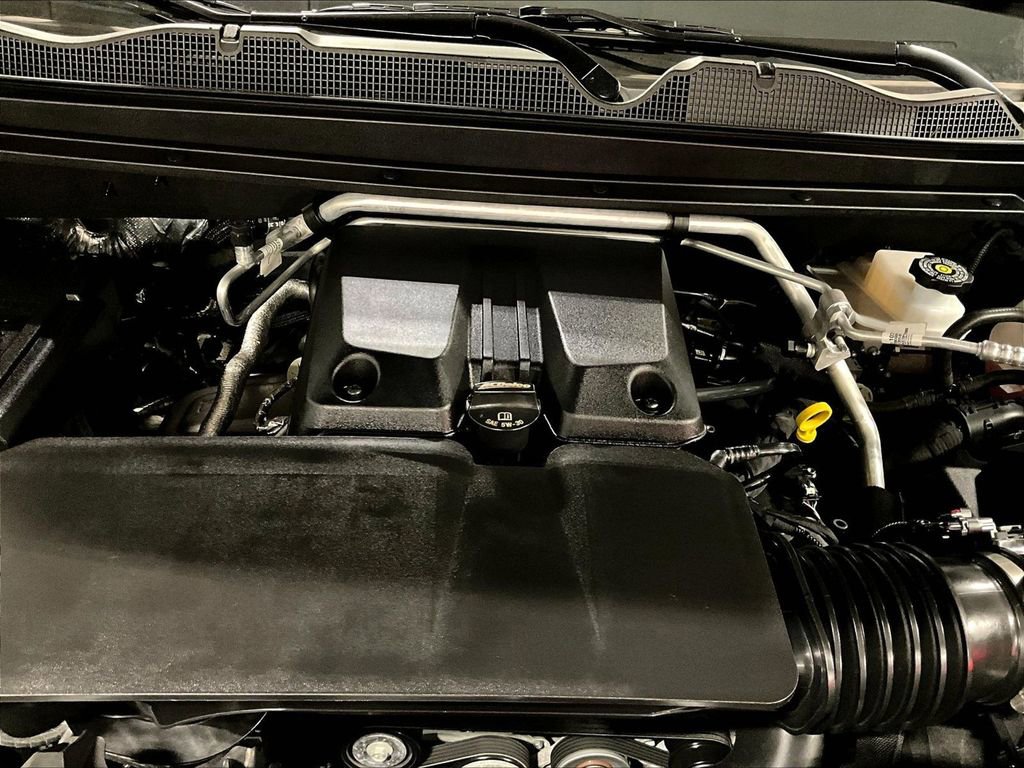 Used 2025 GMC Canyon Denali w/ LPO, Denali Black Edition image 34