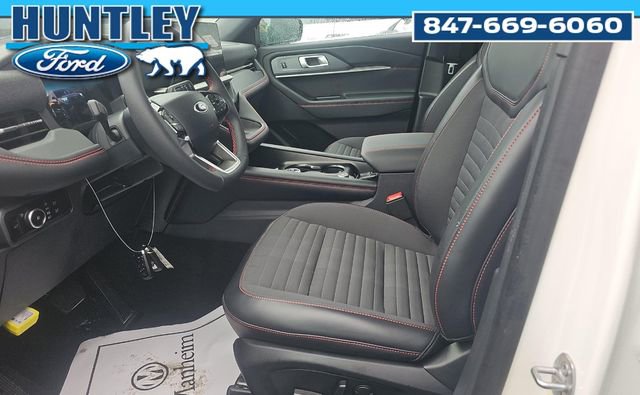 Used 2025 Ford Explorer ST-Line w/ Premium Package image 6