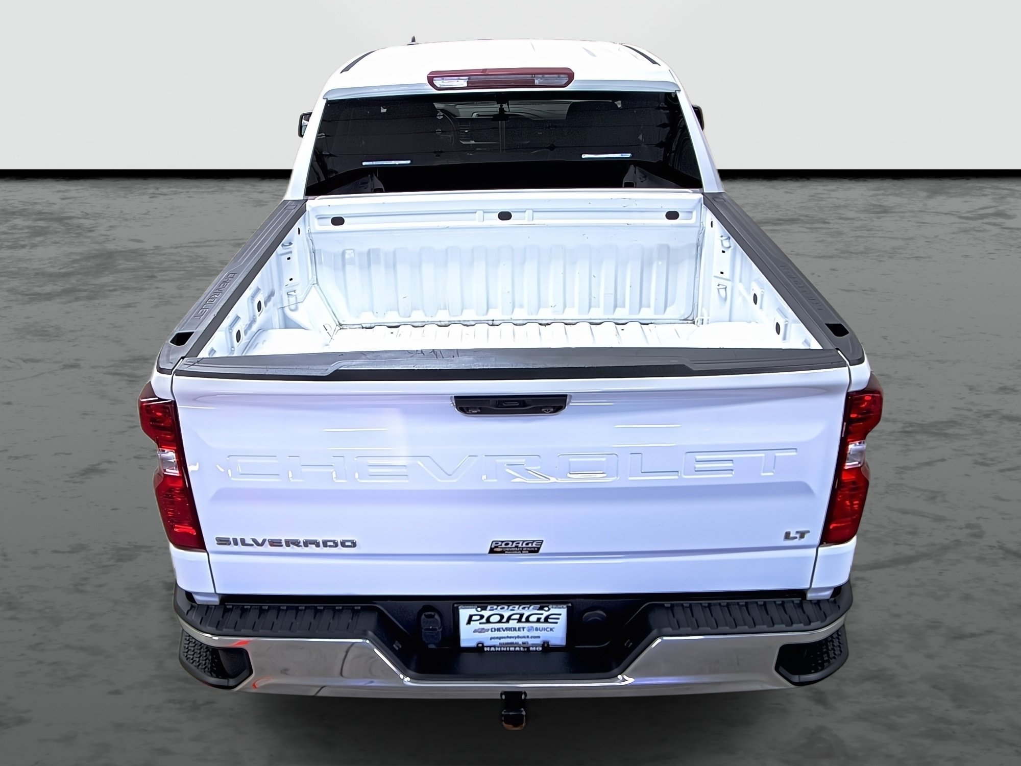 Used 2023 Chevrolet Silverado 1500 LT AWD/4WD image 3