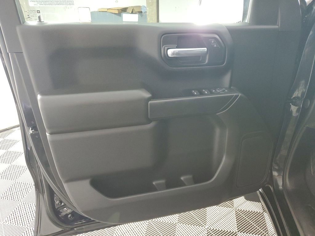 Used 2023 Chevrolet Silverado 1500 Custom RWD image 27