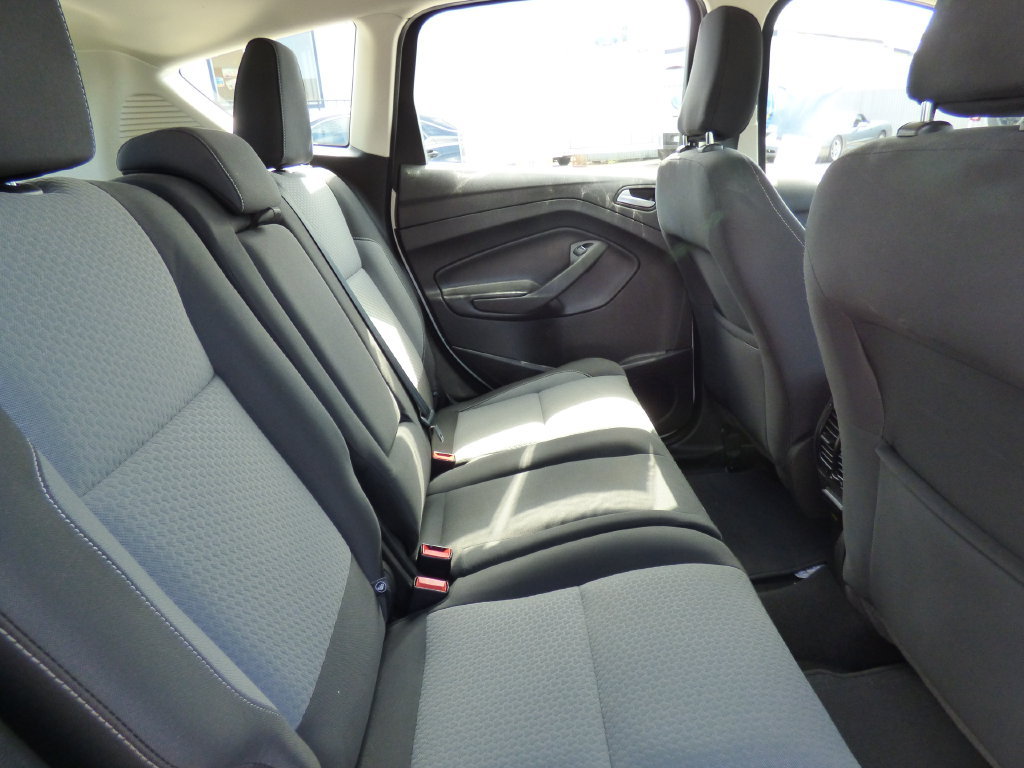 Used 2018 Ford C-MAX SE w/ Equipment Group 201A FWD image 16
