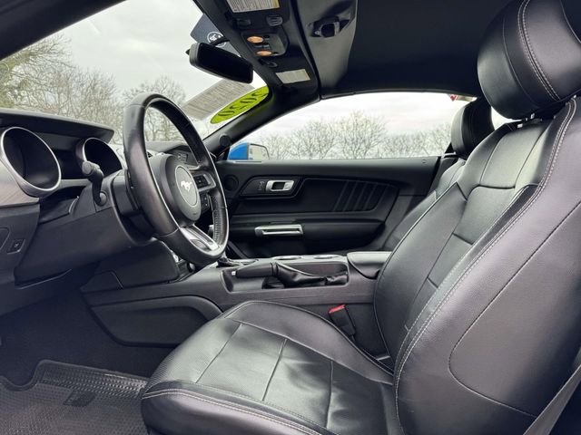 Used 2020 Ford Mustang Premium image 13