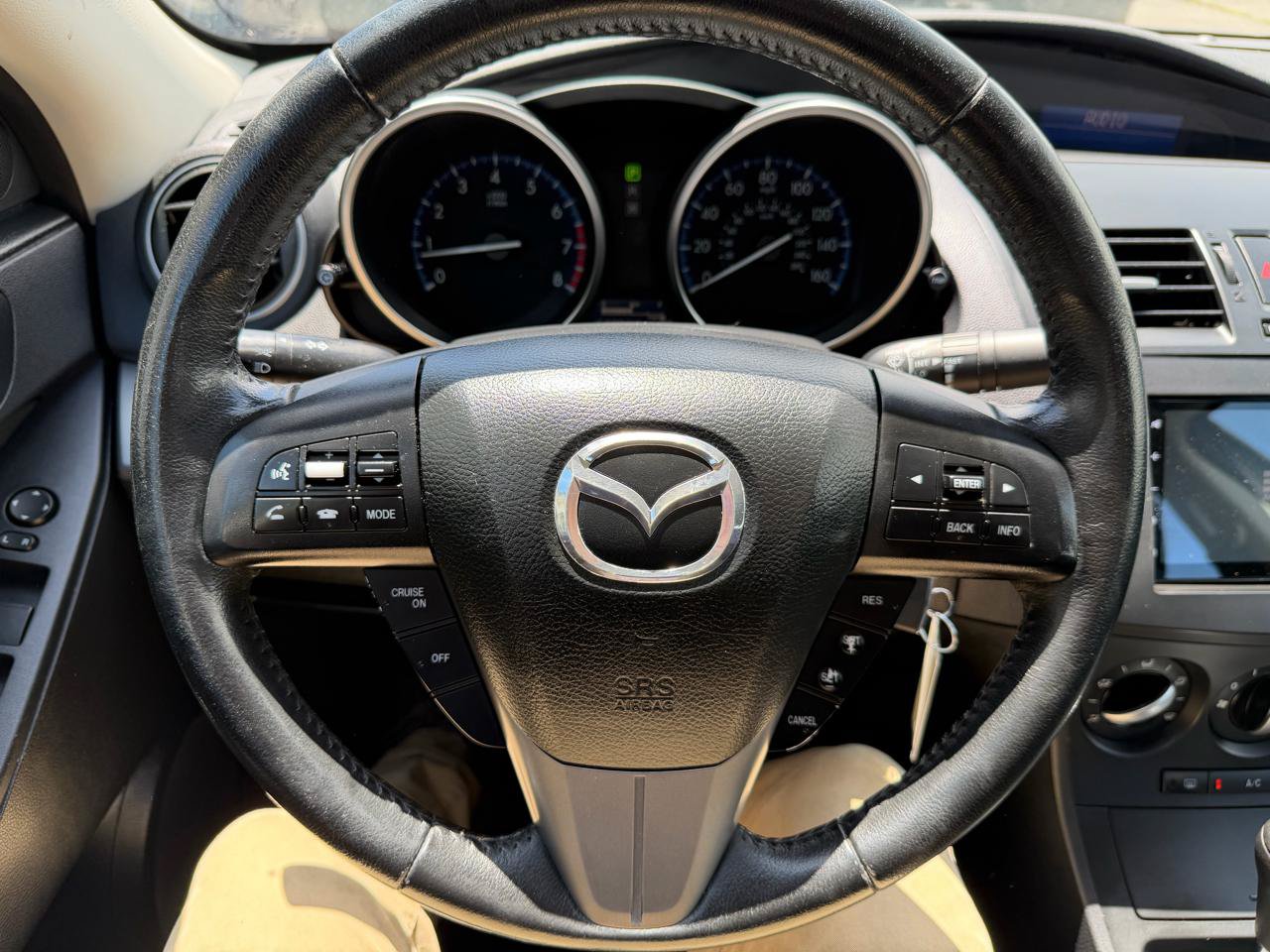 Used 2012 MAZDA MAZDA3 i Touring FWD image 23