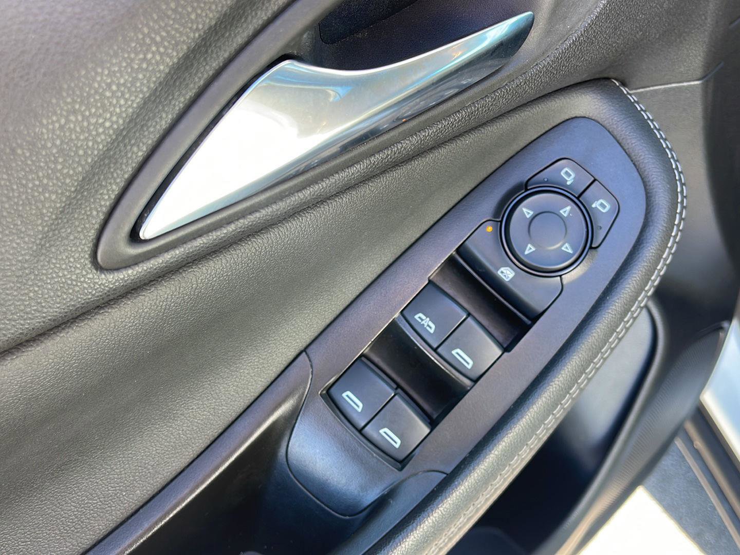 Used 2024 Buick Encore GX Preferred image 12