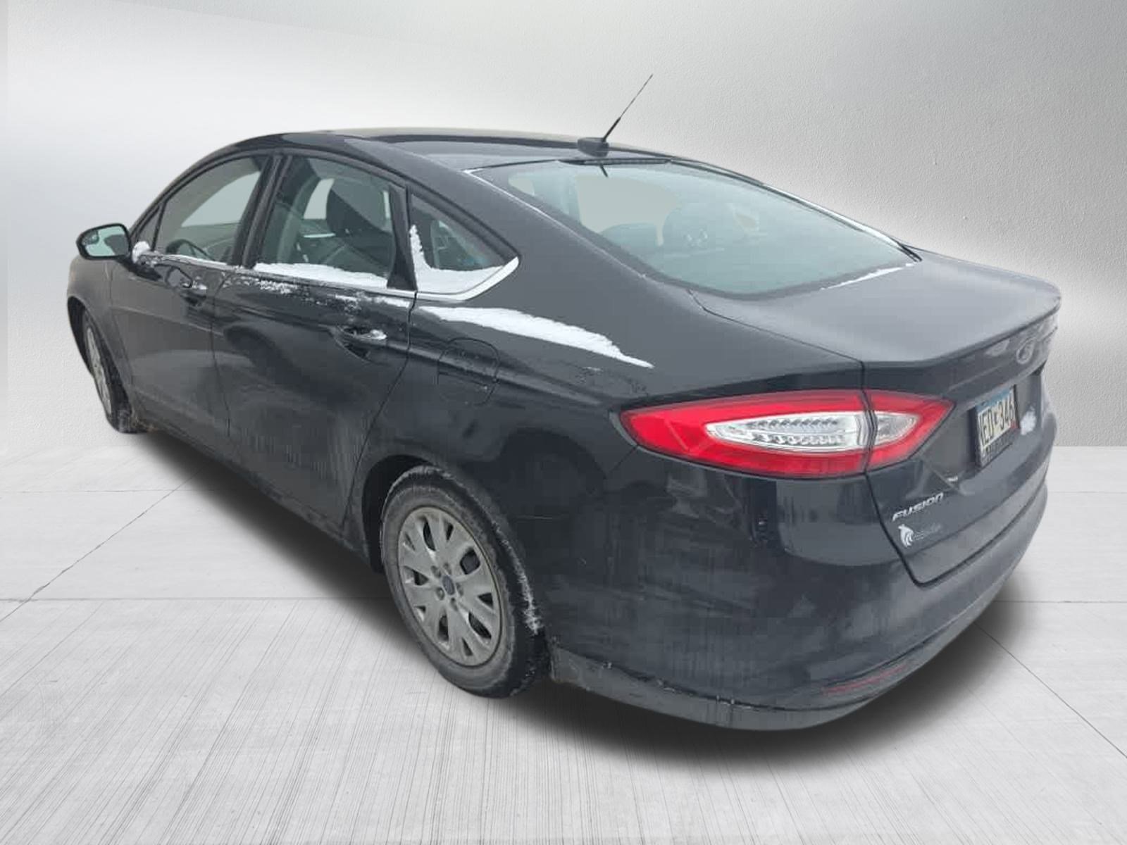 Used 2014 Ford Fusion S image 3