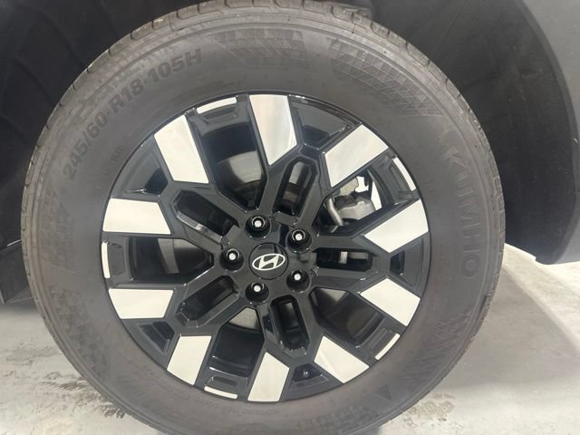 Used 2025 Hyundai Santa Cruz SEL FWD image 9