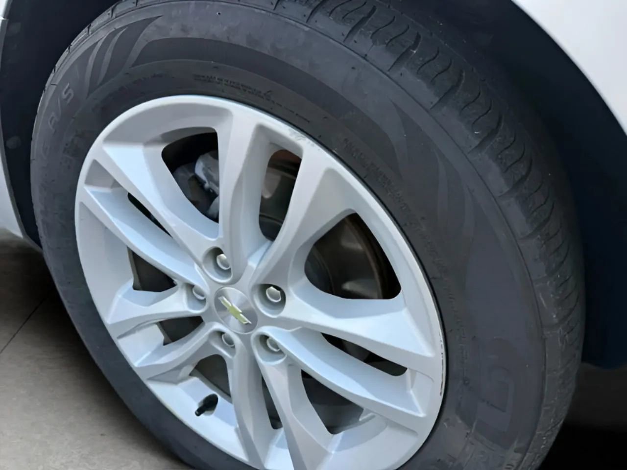 Used 2016 Chevrolet Malibu LT w/ Leather Package FWD image 17