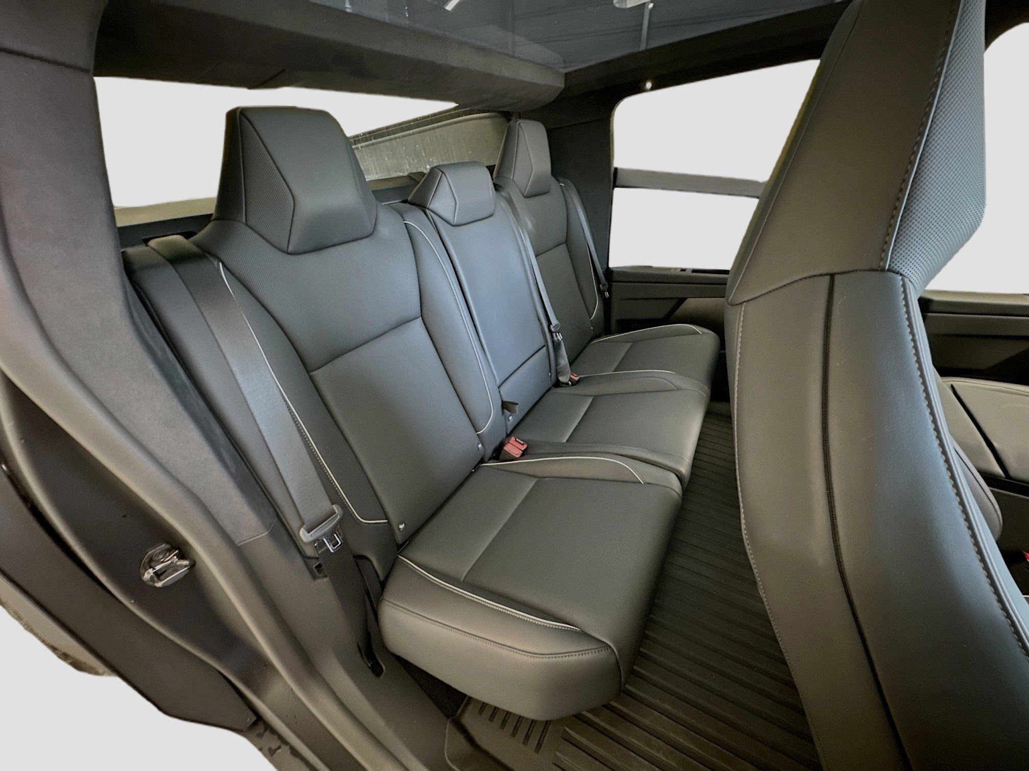 Used 2024 Tesla Cybertruck AWD Crew Cab image 19