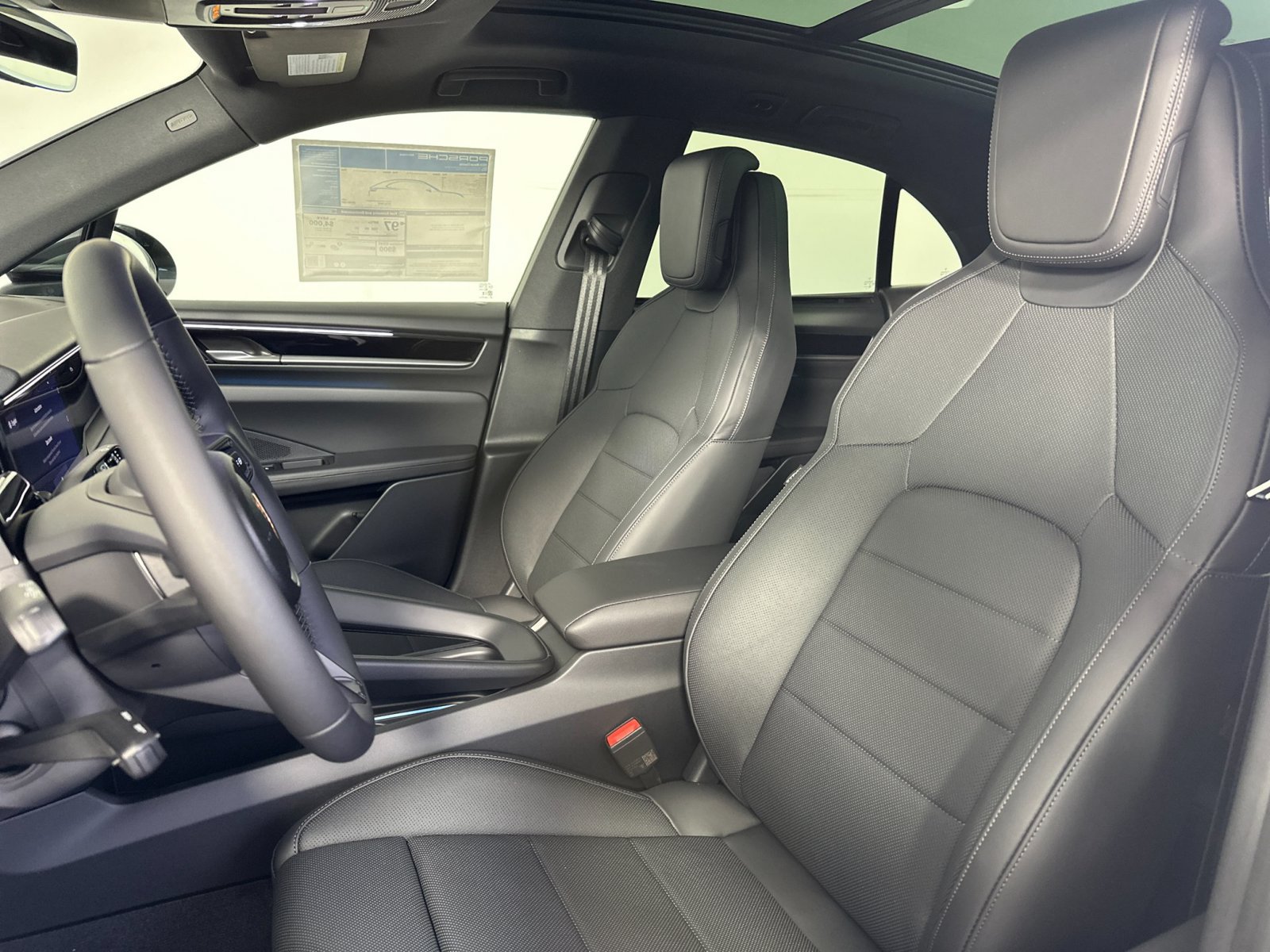 New 2026 Porsche Macan Electric RWD image 5