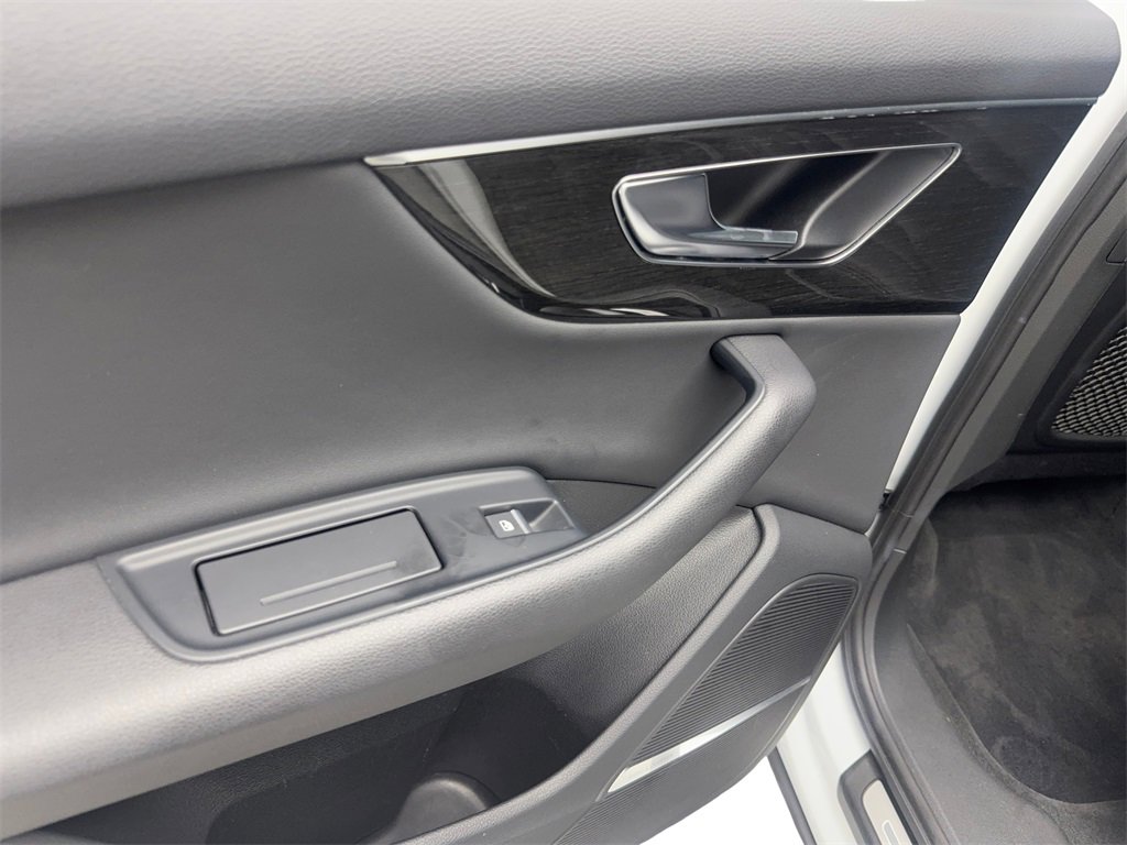 Used 2022 Audi Q7 2.0T Premium Plus w/ Premium Plus Package image 39