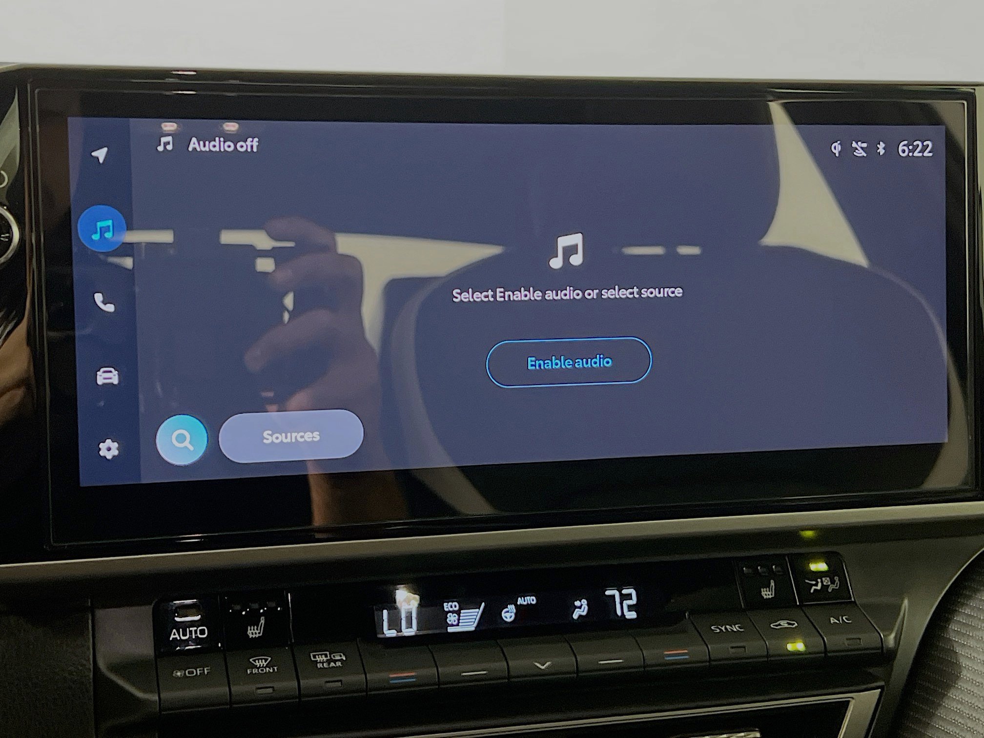 Used 2025 Toyota Camry SE w/ Multimedia Upgrade Package FWD image 27