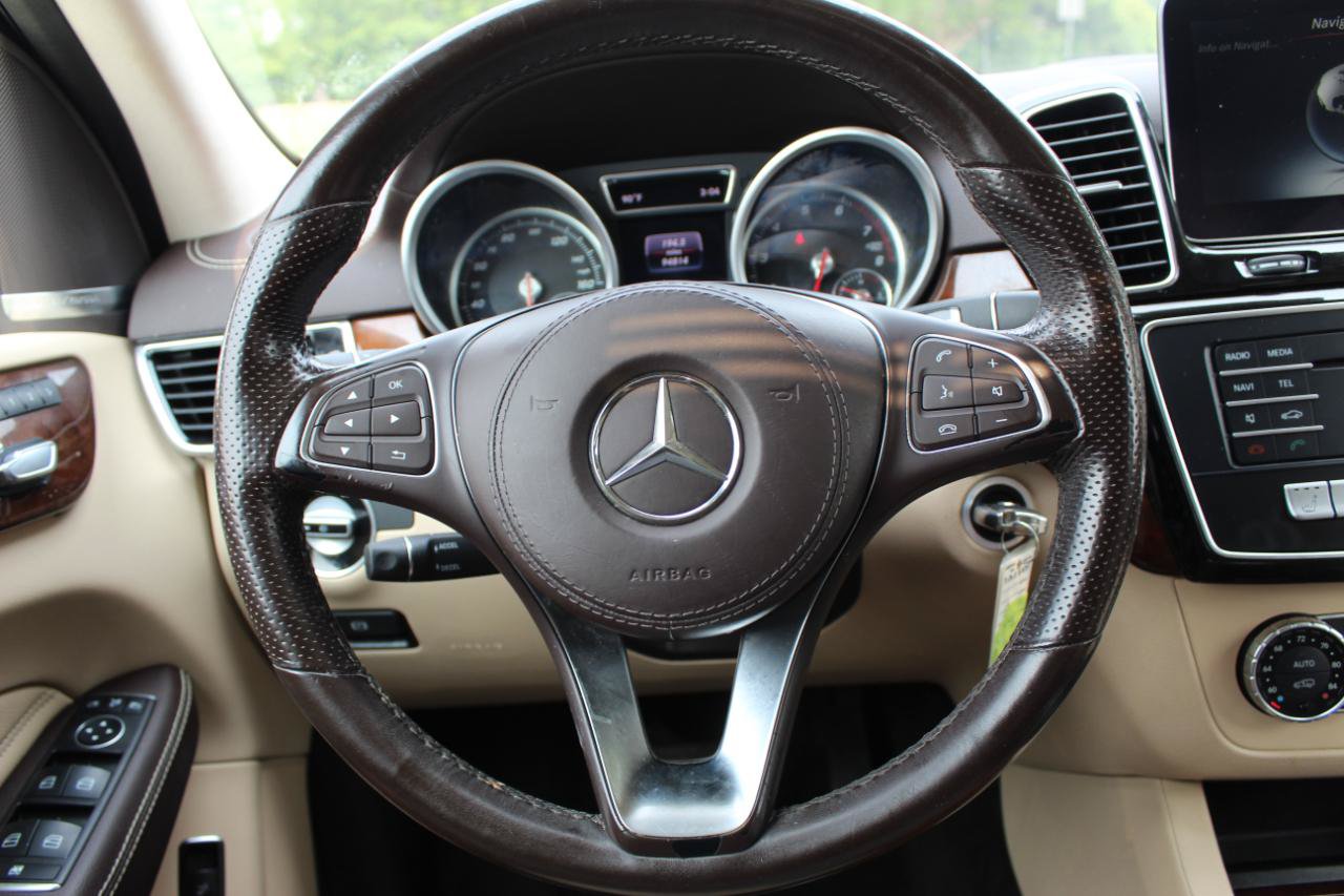 Used 2017 Mercedes-Benz GLS 450 4MATIC image 32