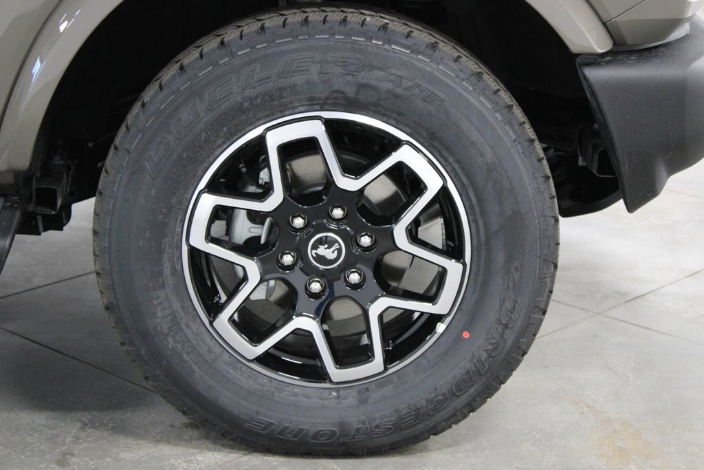 New 2026 Ford Bronco Outer Banks image 11