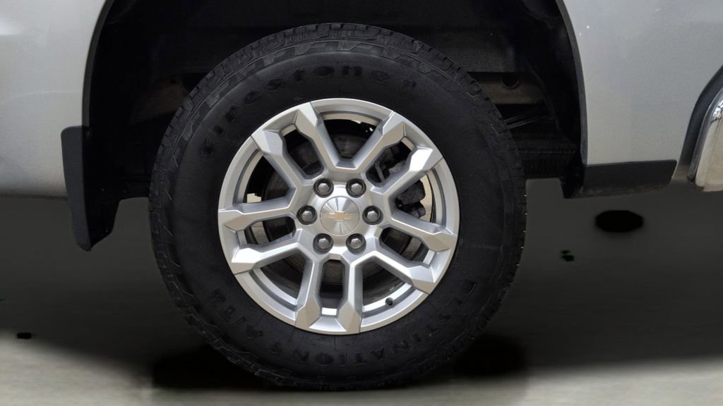 Used 2022 Chevrolet Silverado 1500 LT AWD/4WD image 32
