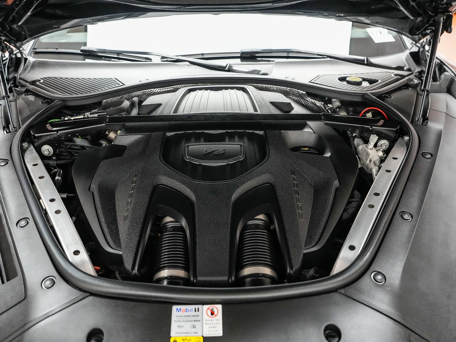 Used 2022 Porsche Panamera 4 E-Hybrid AWD/4WD image 31