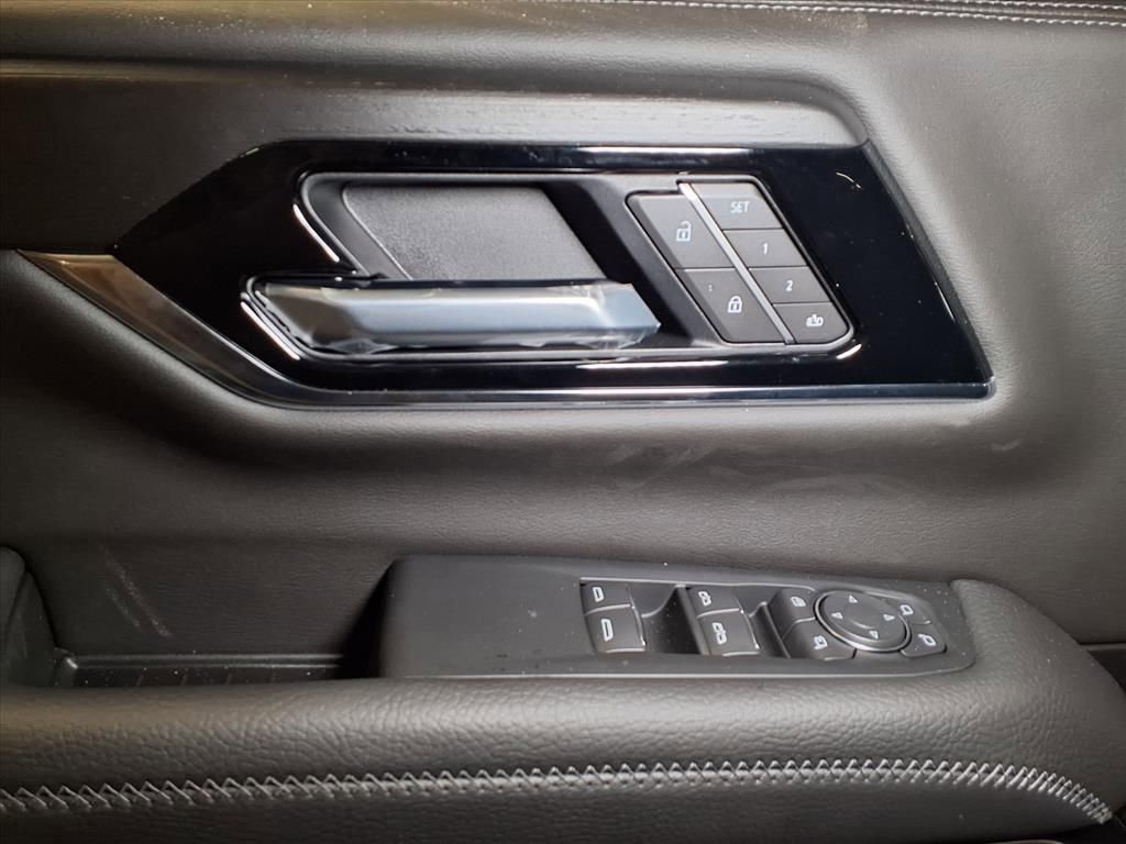 New 2026 GMC Yukon Denali w/ Denali Reserve Package image 16