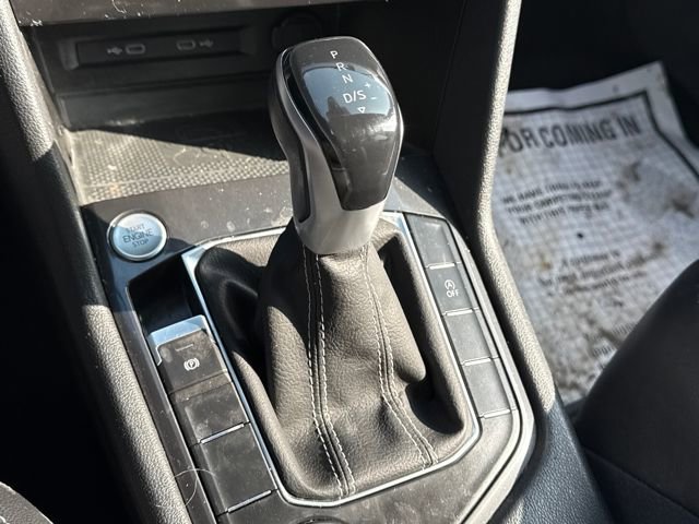 Used 2022 Volkswagen Tiguan SE w/ Panoramic Sunroof Package image 25