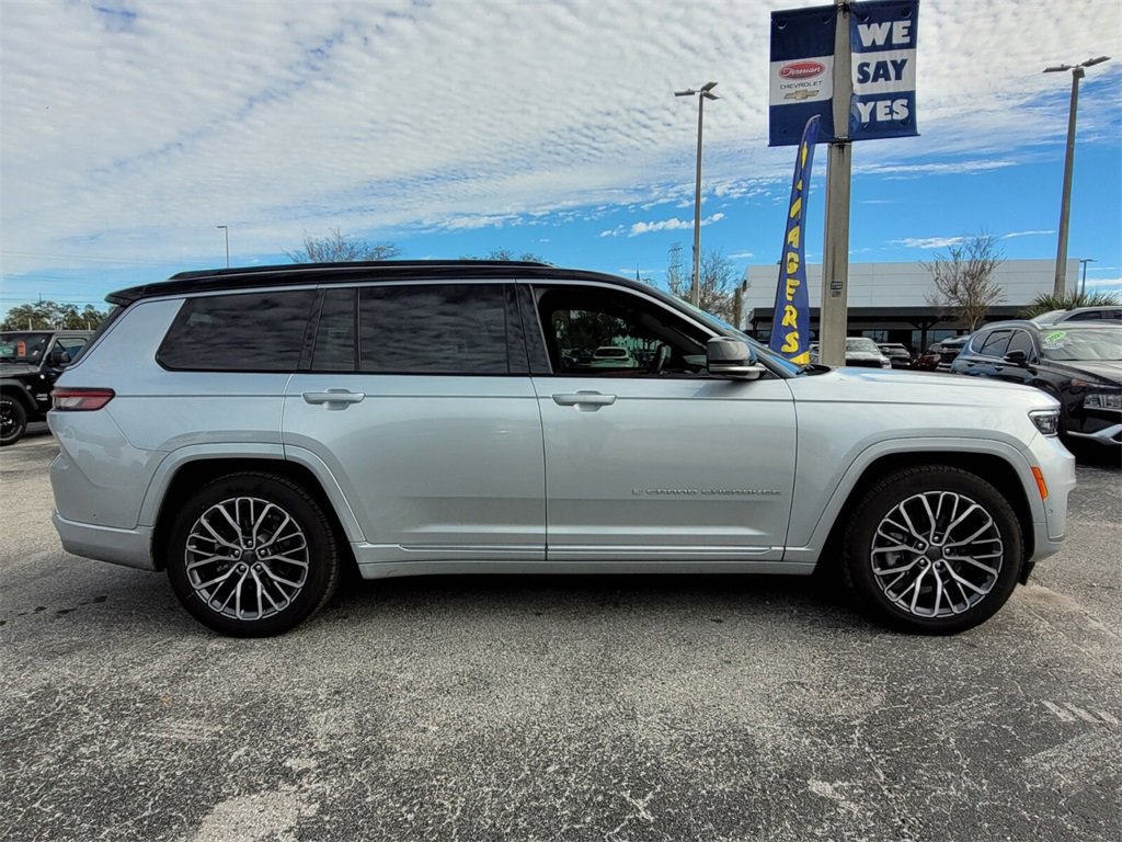 Used 2025 Jeep Grand Cherokee L Summit image 8