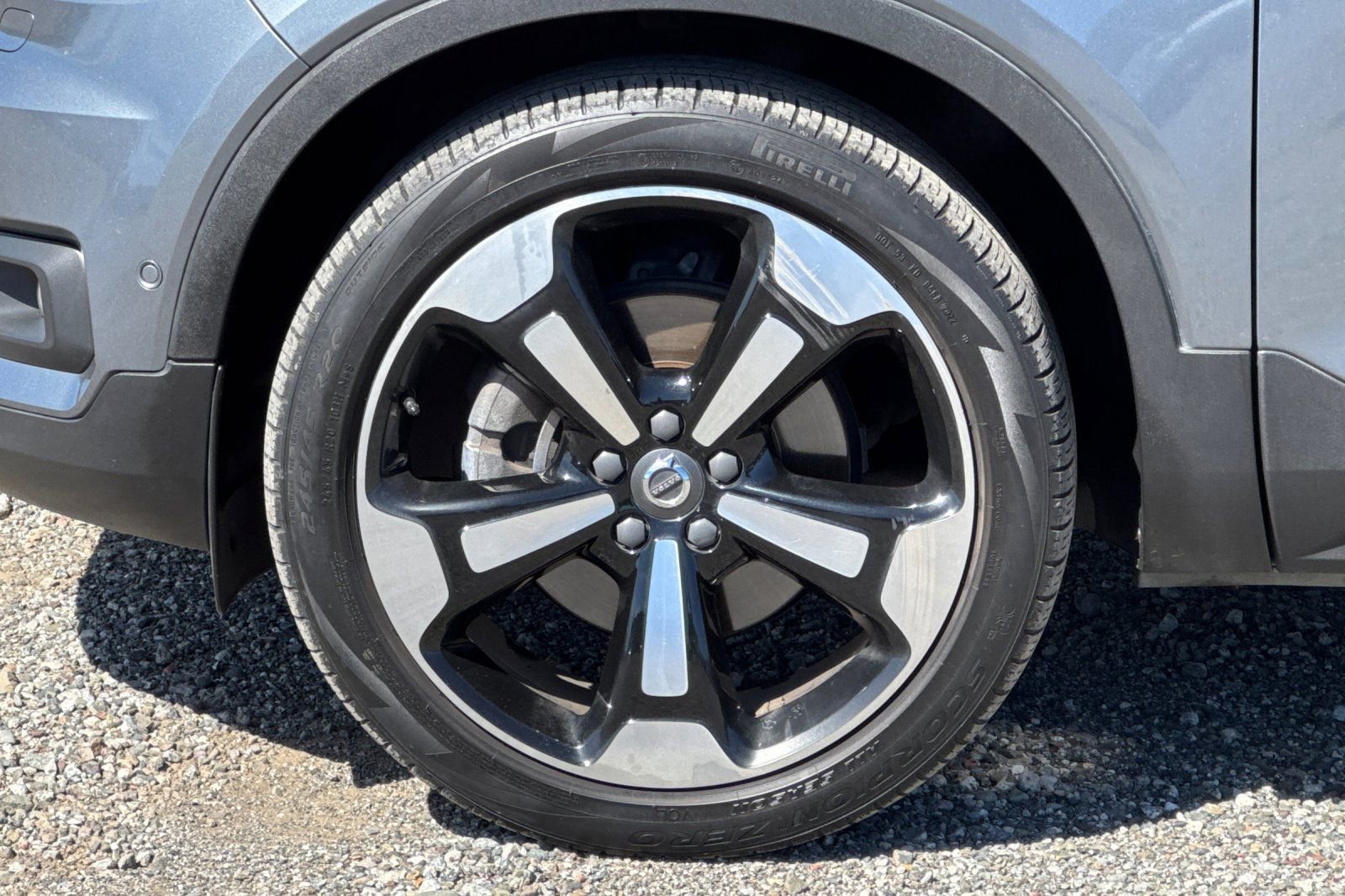 Used 2019 Volvo XC40 T5 Momentum image 33