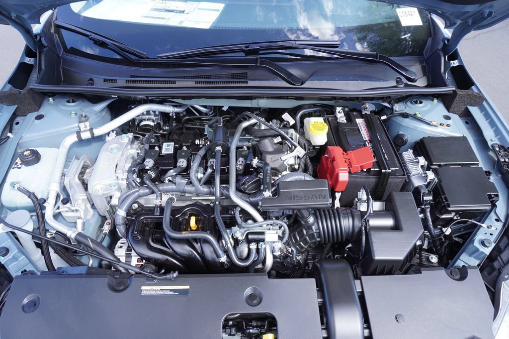 Certified 2025 Nissan Sentra SR FWD image 7