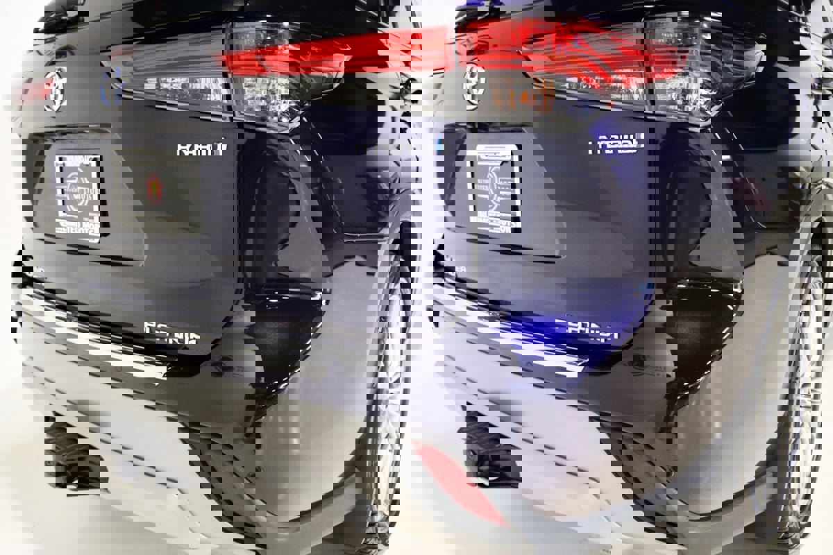 Used 2021 Toyota Highlander Platinum image 9