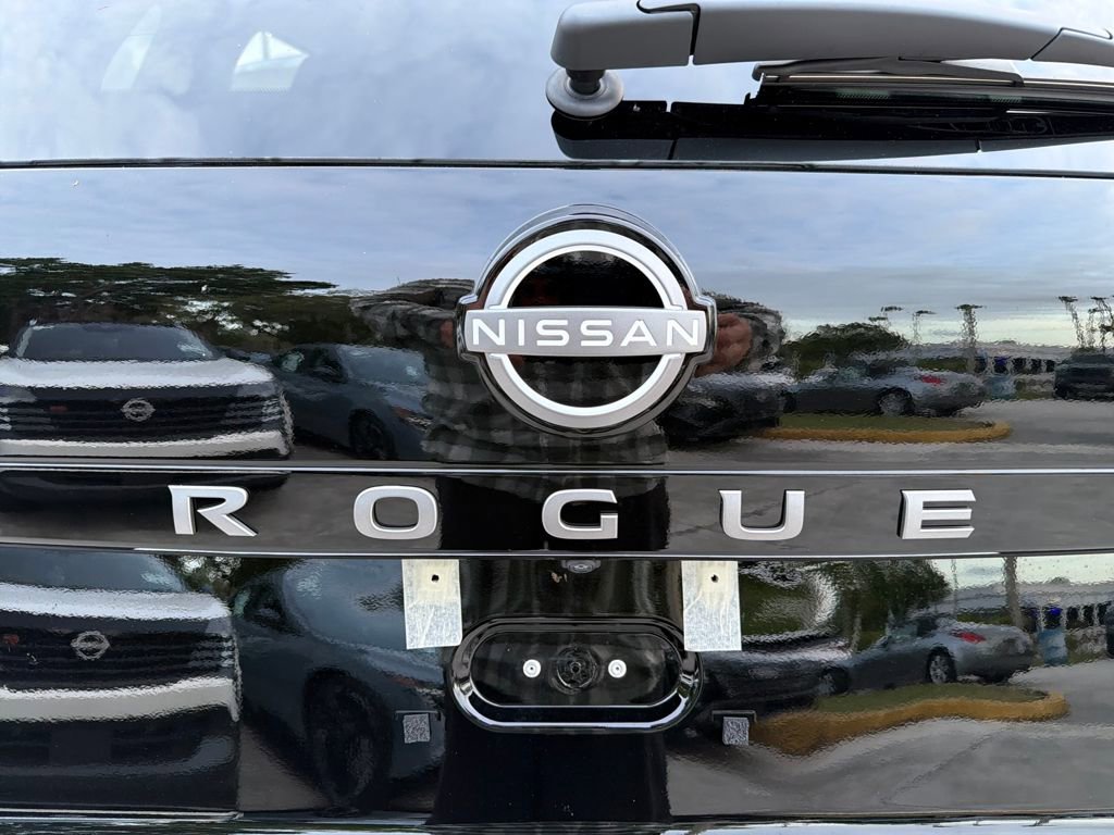 New 2026 Nissan Rogue SV image 10