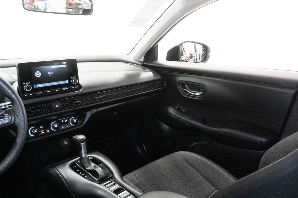 Used 2025 Honda HR-V LX image 13