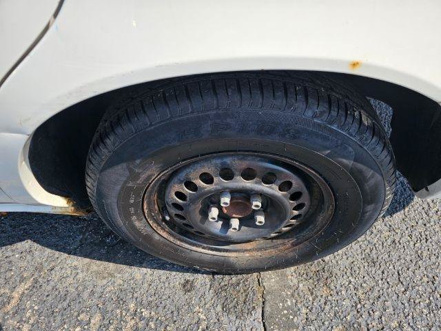 Used 2001 Buick Century Custom w/ Premium Pkg FWD image 34