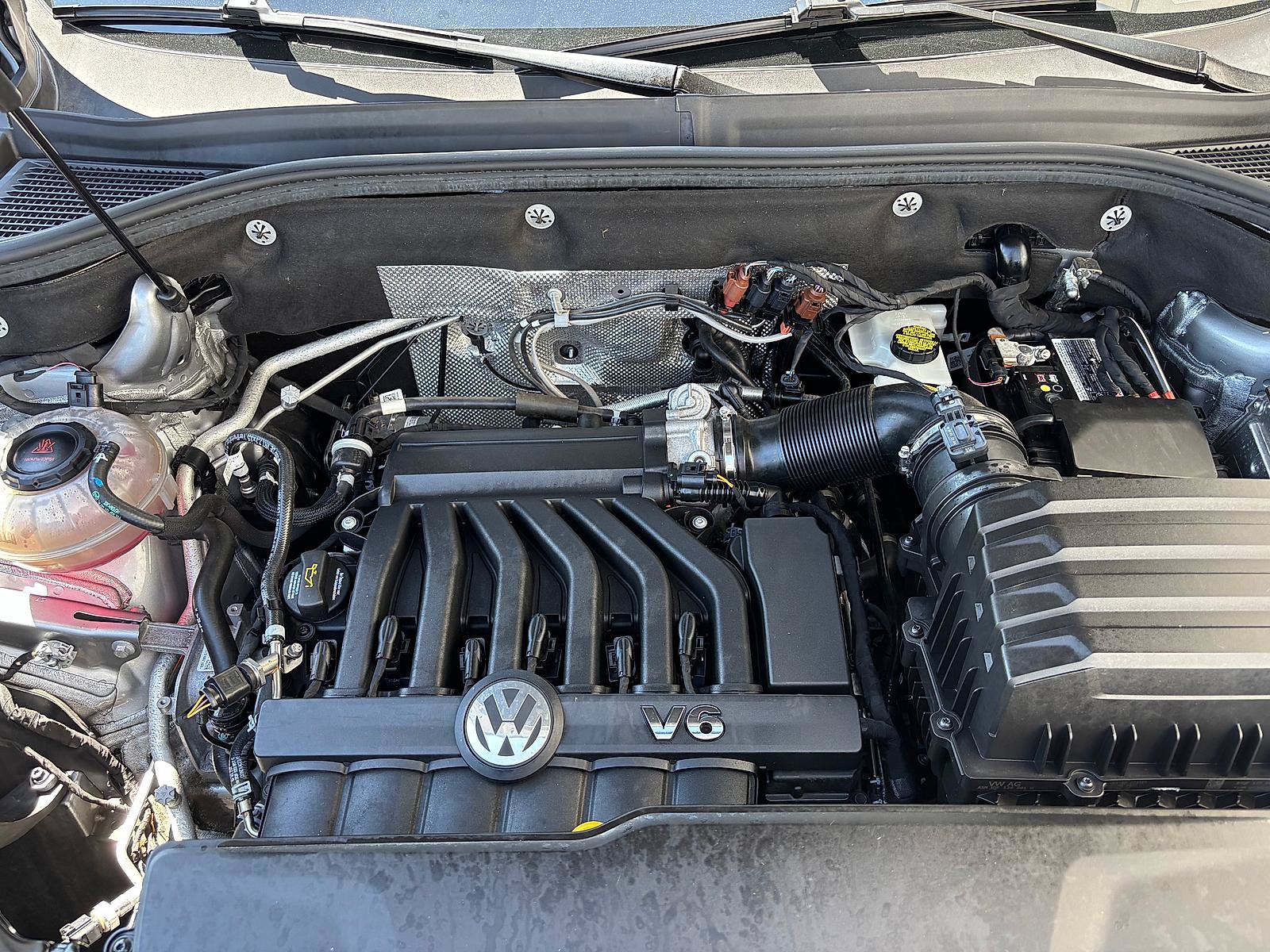 Used 2023 Volkswagen Atlas Cross Sport SEL Premium R-Line AWD/4WD image 11
