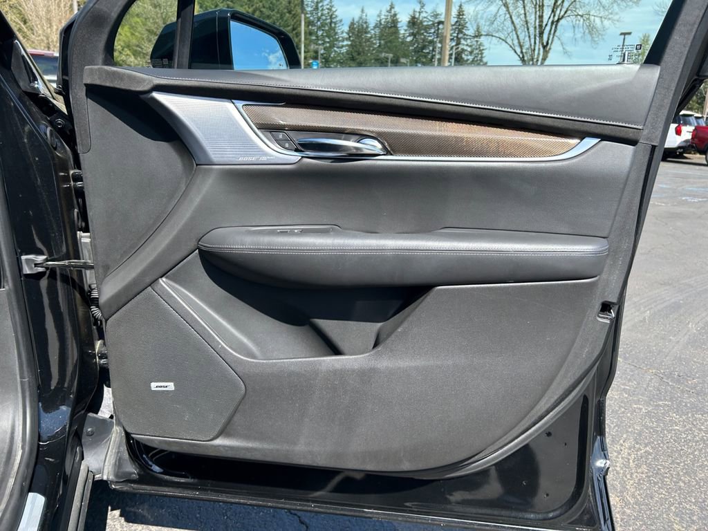 Used 2020 Cadillac XT6 Premium Luxury w/ Platinum Package image 25