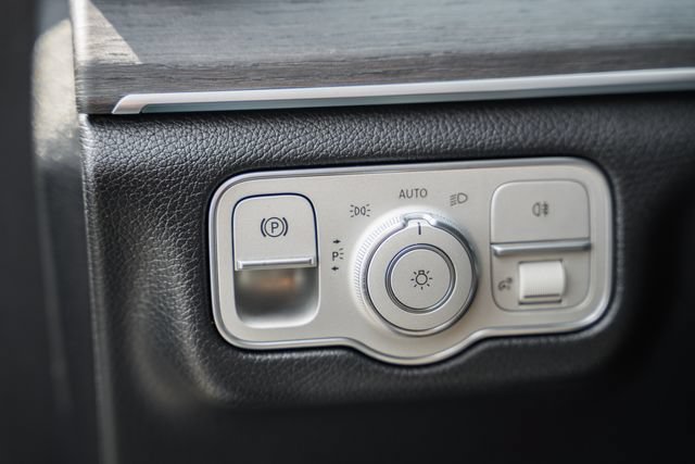 Certified 2021 Mercedes-Benz GLS 450 4MATIC image 44