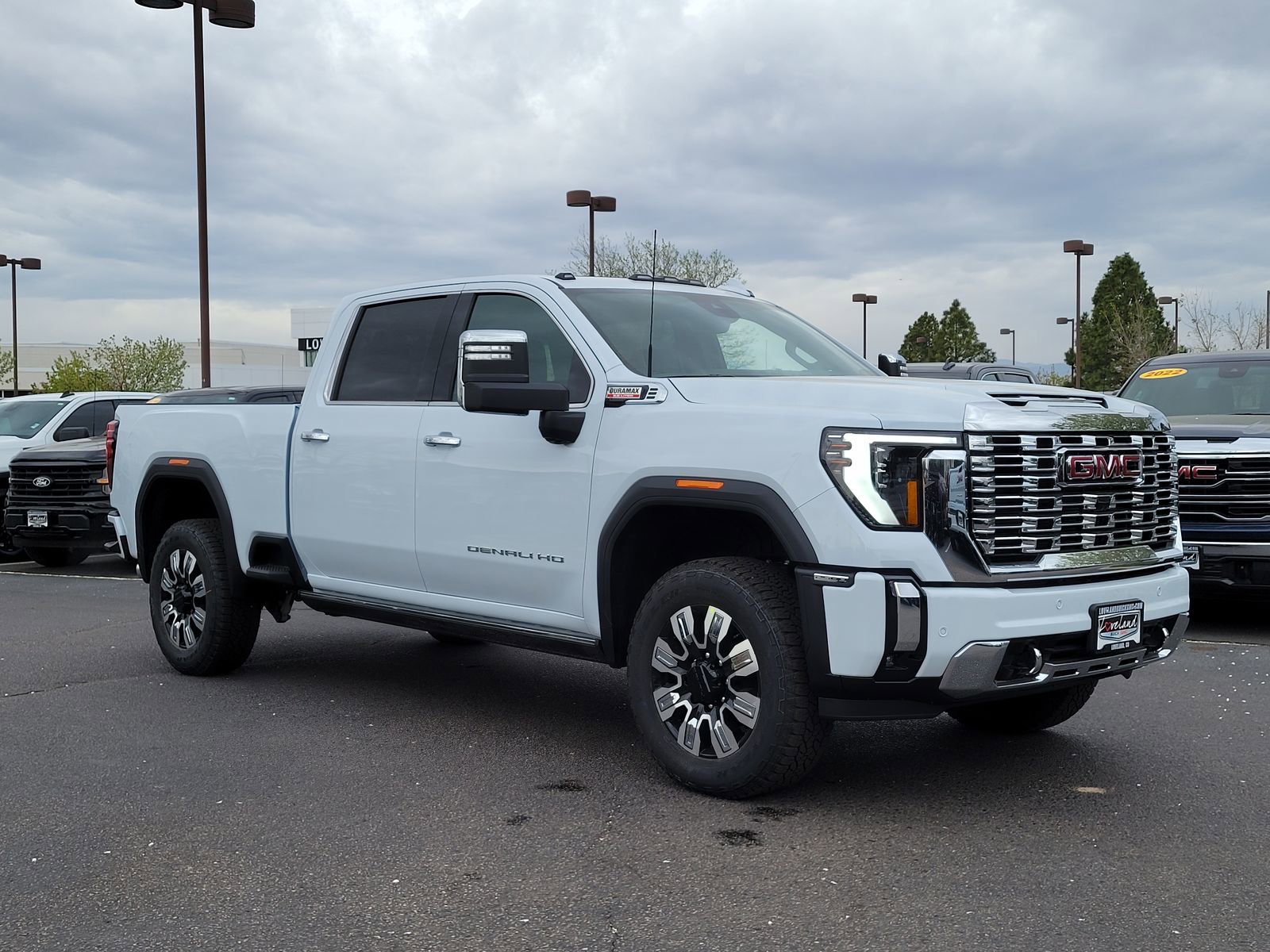 New 2026 GMC Sierra 2500 Denali w/ Denali Reserve Package AWD/4WD image 1