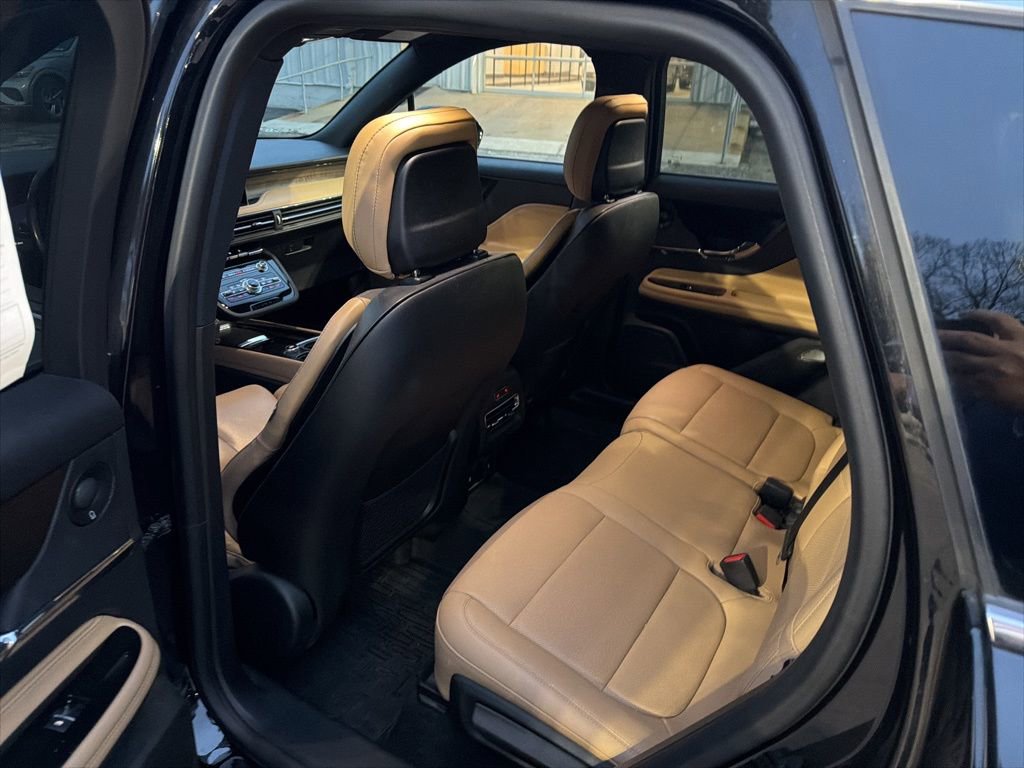 Used 2022 Lincoln Corsair Reserve w/ Equipment Group 201A image 12