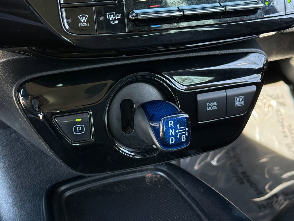 Used 2022 Toyota Prius LE image 22