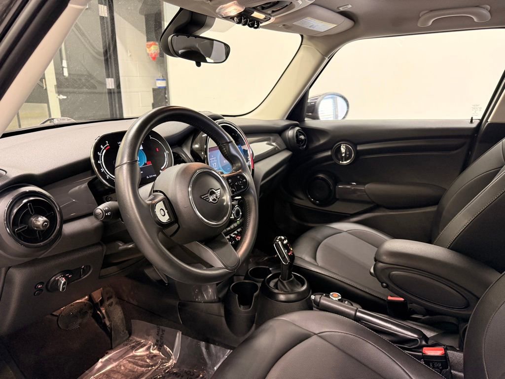 Used 2022 MINI Cooper 4-Door Hardtop w/ Storage Package image 11