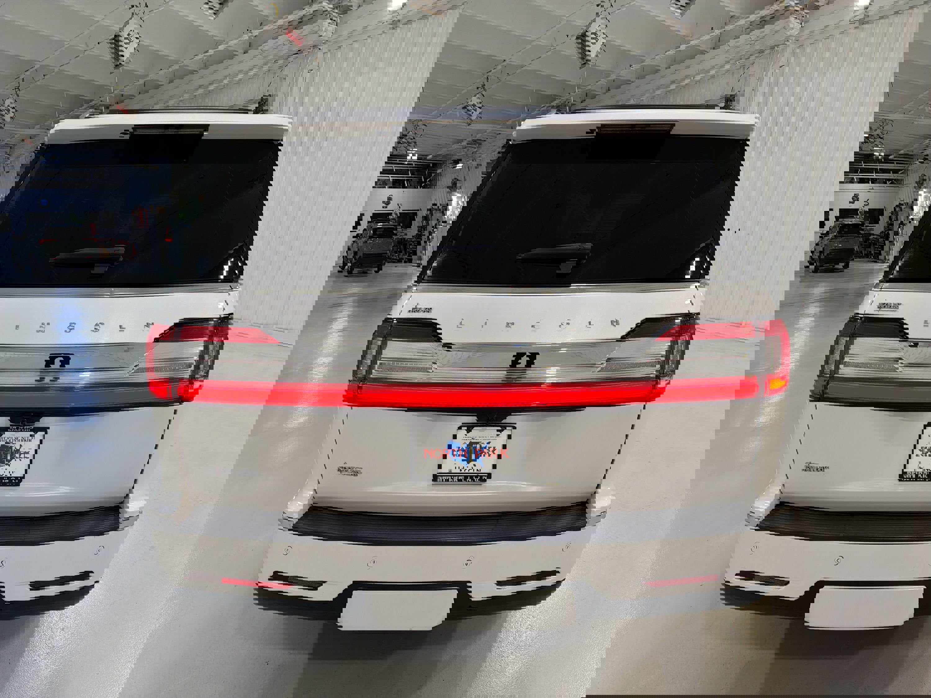 Used 2019 Lincoln Navigator Select w/ Cargo Package image 28